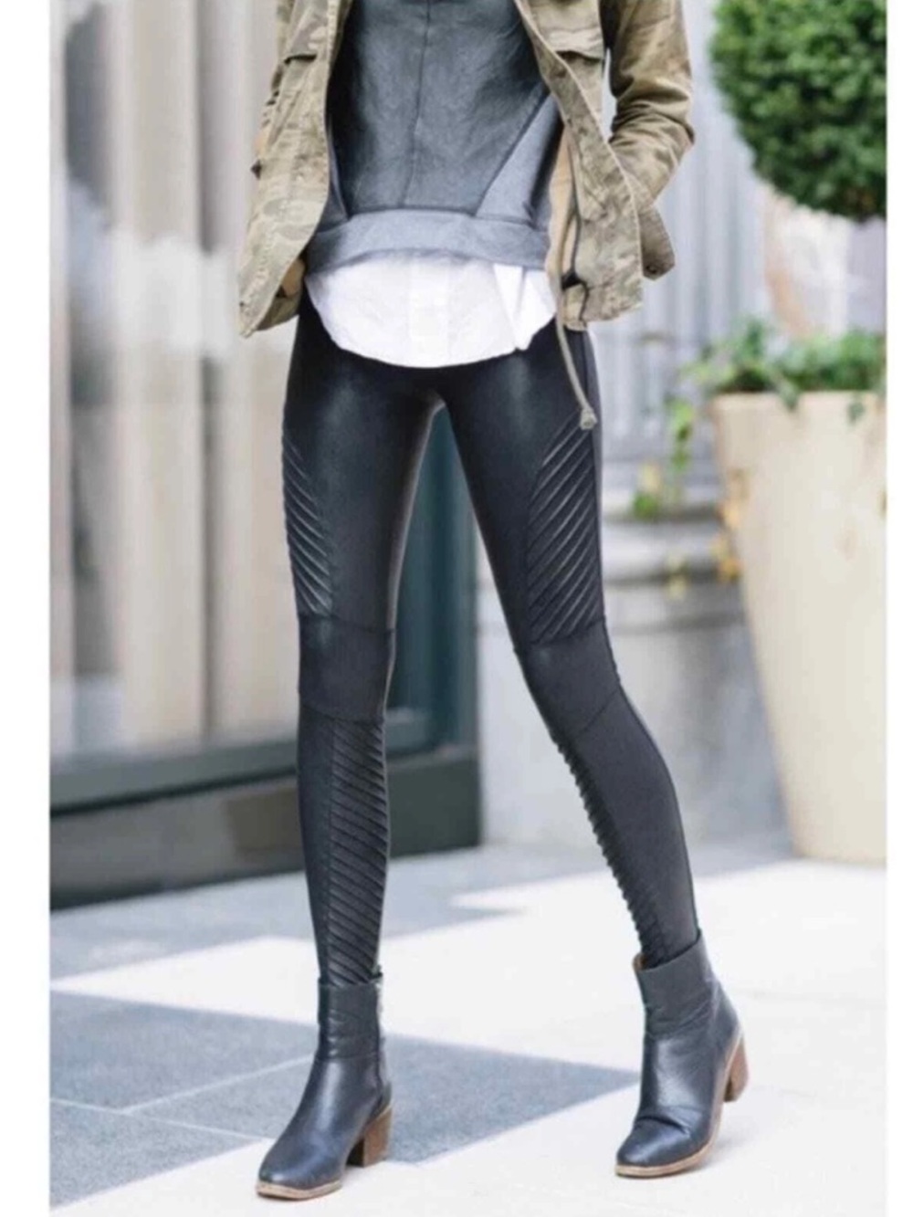 SPANX Black Faux Leather Moto High Rise Leggings with Ribbing Detail - Medium